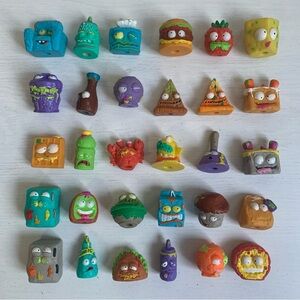 Grossery Gang Lot of 30 Figures Mixed Series - #9